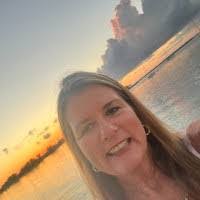 Gina Bertolini's Instagram, Twitter & Facebook