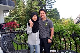 Persamaan ini yang menjadi punca penceraian mereka. Doakan Yang Terbaik Buat Kami Ally Iskandar Sahkan Sudah Bercerai Talak Satu