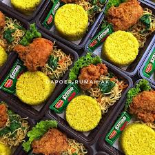 Setiap hari nyiapan sarapan.bikin mak galau deh.mana nich si koko cerewet minta menu baru untuk sarapan.akhir mak berexperimen deh jadi ini.nasi kepal ala2.yang pasti si koko doyan n kenyang 😊😁 Pin Di Bento Medan