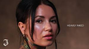 Sarah Lally's Instagram, Twitter & Facebook