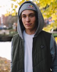 Marcus kleveland is almost as good at freestyle skiing as he is on a snowboard. Marcus Kleveland Norway These Hot Snowboarders From Around The World Will Melt Right Through Your Icy Heart Popsugar Fitness