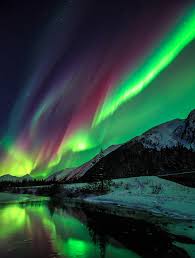 Northern Lights I Wish I Could See This In Real Life Beautiful Beautiful Landscapes Northern Lights Beautiful Nature