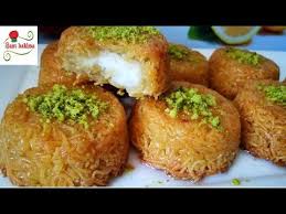 أطيب و أسهل كنافة فردية معسلة بدون جبن و بدون ملون الكنافة بحشوة حلوة رااائعة حلويات معسلة لرمضان Youtube Food Recipes Meals