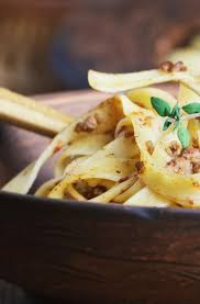 Huile D Olive Vierge Extra Proprietes Guide Monini