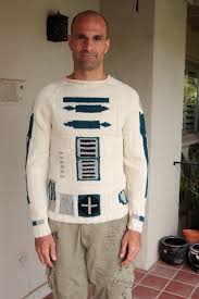 Trains, voitures, bus et avions. Custom Made Knitted R2 D2 Sweater Hat