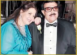 ودائماً ما تحرص ابنتا الفنانة القديرة دلال عبد العزيز على مشاركة صور والديهما والدعاء لوالدهما بـ الرحمة ولوالدتهما بـ الشفاء العاجل والمعافاة من المرض، وذلك عبر حساباتهم المختلفة على مواقع التواصل الاجتماعي، في محاولة منهم للحد من الشائعات. Ù†Ù‡Ø§Ù„ Ø¹Ù†Ø¨Ø± ØªÙƒØ´Ù Ø¢Ø®Ø± Ø§Ù„ØªØ·ÙˆØ±Ø§Øª Ø§Ù„ØµØ­ÙŠØ© Ù„Ù„ÙÙ†Ø§Ù† Ø³Ù…ÙŠØ± ØºØ§Ù†Ù… ÙˆØ¯Ù„Ø§Ù„ Ø¹Ø¨Ø¯Ø§Ù„Ø¹Ø²ÙŠØ² Ø§Ù„Ù…ØµØ±ÙŠ Ø§Ù„ÙŠÙˆÙ…