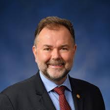 Chris Andrus's Instagram, Twitter & Facebook