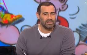 Ο αντώνης κανάκης τον αποχαιρέτησε στο facebook γράφοντας: O Antwnhs Kanakhs Odhgei Ton Skai Sta Dikasthria Tribune Gr