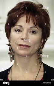 Isabel 2 hi-res stock photography and images