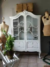 Pin Von Wohnklamotte Diy Wohnen E Auf Vintage Office In 2020 Vitrine Landhaus Chippendale Mobel Vintage Vitrine