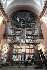 Ein 48 kilogramm schweres foucaultsches. Stadt Munster Rathaus Kunstwerk Von Gerhard Richter In Der Dominikanerkirche