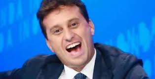 Parenzo e l'invito ai rider a sputare nel cibo consegnato ai no vax:  nessuna logica e vomitevole