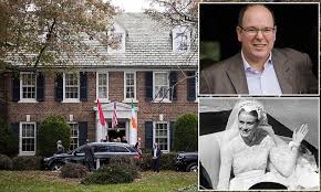 Prince Albert Ii Surveys His Purchase Grace Kelly S Home Grace Kelly Monaco Royal Family Prince Albert