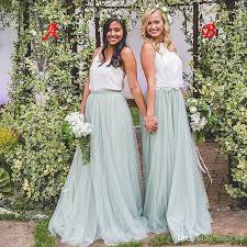 Hier kann man sich gute tipps zum hochzeitsoutfit holen und das passende kleid für die hochzeitsfeier näher eingrenzen. Grosshandel 2019 Bohemian Country Brautjungfernkleider Gunstige White Top Mint Sage Tullrock Zwei Stucke Trauzeugin Kleider Kleider Fur Hochzeitsgast Von Dress 1 Boho Kleid Hochzeit Gast Boho Kleid Hochzeitsgast Kleid Hochzeit Gast