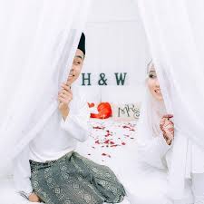 Check spelling or type a new query. 30 Foto Prewedding Islami Romantis Tapa Sentuhan
