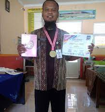 Check spelling or type a new query. Guru Smp N 2 Maos Cilacap Juara Lomba Menulis Cerita Inspiratif Tingkat Nasional 104 2 Fm Yes Radio