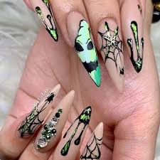 Stiletto nails are popular among many celebrities. Halloween Stiletto Nail Art Ideas And Photos Popsugar Beauty
