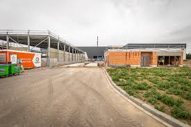 De volledig geautomatiseerde installatie sorteert ongeveer 80.000. Projectupdate Prezero Evergem Groothuis Bouwgroep