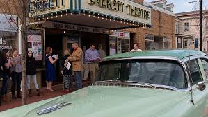 Influence of Robin Williams, 'Dead Poets Society' still resonates 30 years  later