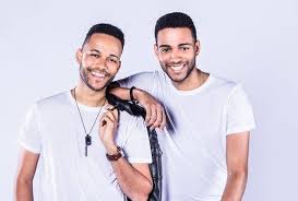 Calema are a duo music duo from são tomé and príncipe with origins in portugal formed by the two brothers antónio mendes ferreira (born 5 april 1992) and fradique mendes ferreira (born 19 march 1987). Calema Olympia Paris Live France Music Records Paris 28 February 2021