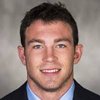 900+ perfiles de «Huther»