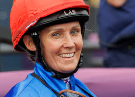 Rachel King returns to Japan for another stint