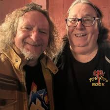 How to get in touch with Les Hall?