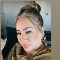 40+ "Lacombe" profiles