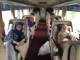 Since they aren't too far from one taking the bus: Catatan Emil Singapore Kuala Lumpur Melalui Jalur Darat Review Bus Transtar