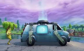 Last week, epic announced reboot vans for fortnite. Fortnite S Reboot Vans Will Be Very Familiar To Apex Legends Players Gamespot