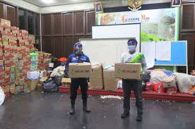 Maybe you would like to learn more about one of these? Peduli Bencana Deltalube Sumbang Logistik Untuk Korban Banjir Di Puncak Bogor Gridoto Com