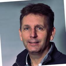 In het afgelopen halfjaar heb ik als afstudeeronderwerp een  gelijkspanningsnet ontworpen voor een groot monumentaal multi-tenant  gebouw.