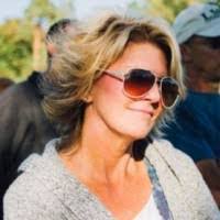 Lori Kuntz's Instagram, Twitter & Facebook