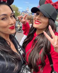 Bret Hart has acknowledged to the Tribal Chief.