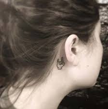 Kulak Arkasi Rock Isareti Dovmesi Behind Ear Horned Hand Tattoo El Dovmeleri Kulak Arkasi Dovmeler Kulak
