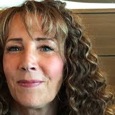 Gina Sadler's Instagram, Twitter & Facebook