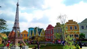 De voyage the selfie garden in bogor. Jelajah Eropa Di De Voyage Bogor Jawa Barat Ini Petunjuknya Ladies Id