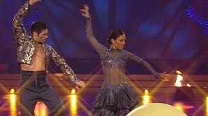 Let's dance is a german dance competition television series that premiered on april 3, 2006 on rtl and filmed live in cologne.the show is based on the british bbc television series strictly come dancing and is part of bbc worldwide's dancing with the stars franchise. Let S Dance Halbfinale Nazan Tanzt Fucking Beautiful Und Fliegt N Tv De
