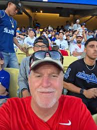 Francona signed with Cincinnati Reds