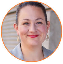 Laura Schwan's Instagram, Twitter & Facebook