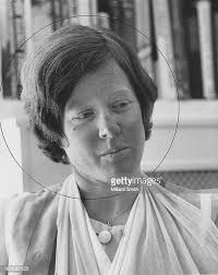 362 Karin Post Fotos und hochauflösende Bilder