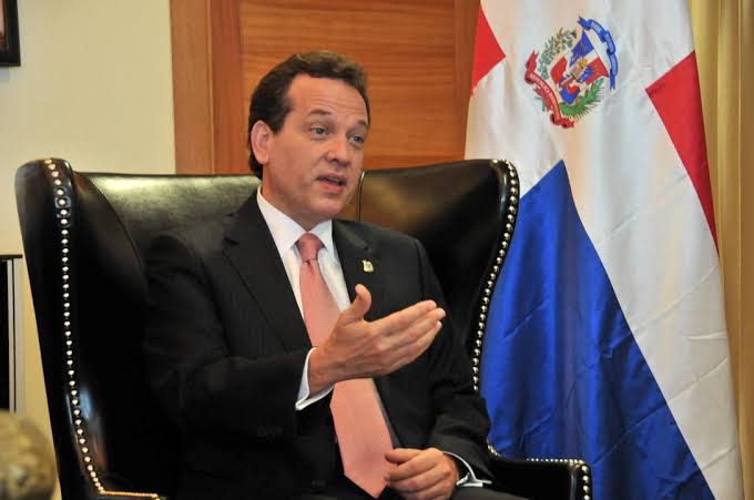 Abinader designa a Ito Bisonó como canciller y a Jean Luis Rodríguez como ministro de Vivienda