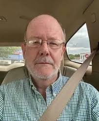 I'm driver from Pakistan living in uae .me have 3 number license with  location experience all UAE. 2 year company driver and 3 year with local  family as a driver.. Searching for