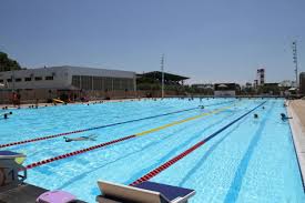 Cannes Petite Histoire Illustree Des Piscines Ouvertes Au Public Les Oliviers Coubertin Le Grand Bleu Paris Cote D Azur
