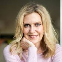 Susan Schloss's Instagram, Twitter & Facebook