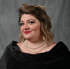 5 Lesbians Eating Quiche