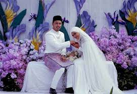 The ribbon logo resembles a soft hearted strong independent women which is pretty much is related to el herself. Video Majlis Pernikahan Elfira Loy Dan Faris Yang Cukup Eksklusif