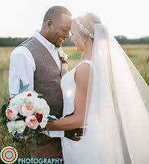Creative wedding photographers available across the globe. Couple S Moving Wedding Photo Honors 8 Year Old Son Who Died Of Cancer Huffpost Life