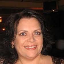 Helen Eisinger's Instagram, Twitter & Facebook