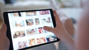 Wenn das eigene Gesicht in KI-Pornos auftaucht | Aachener Zeitung